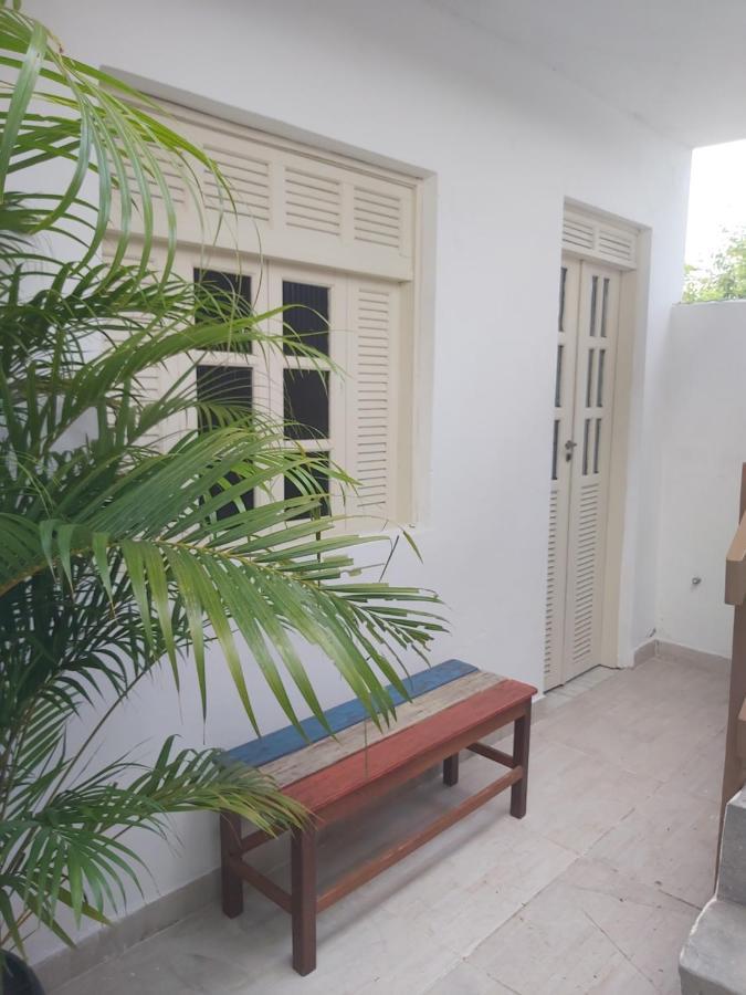 Flat quarto e sala, mobiliado 100 mts PRAIA e VILA, Rua da caixa econômica Federal Praia do Forte Exterior foto